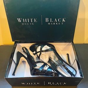 White House Blk Market SEXY patent lLEATHER 9.5M 3” heel .5 platform. VERY NICE